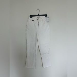 A&F NWT Curve Love Ultra High Rise Kick Flare Jeans